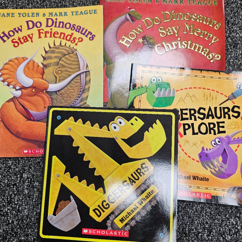 BUNDLE OF 4 Dinosaur Books
